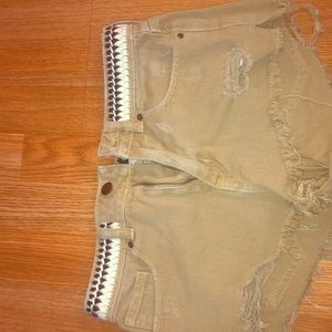 P.S. Erin Wasson like new shorts.